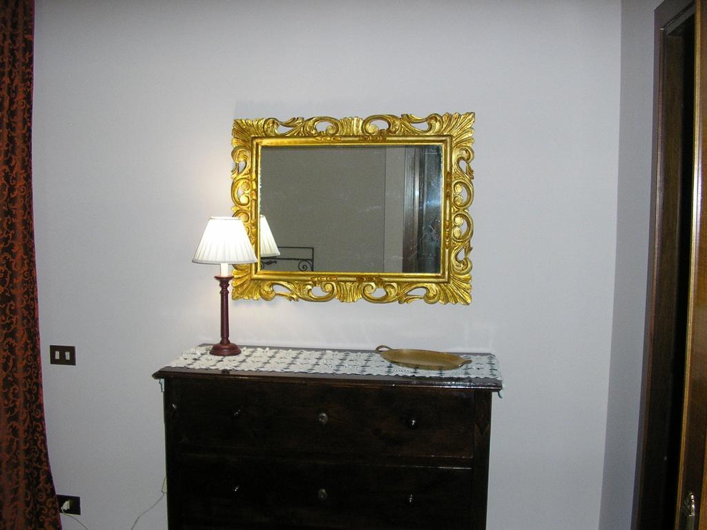 Al Vecchio Olivo Bed & Breakfast Frascati Ruang foto