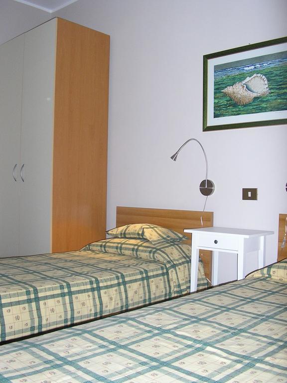 Al Vecchio Olivo Bed & Breakfast Frascati Ruang foto