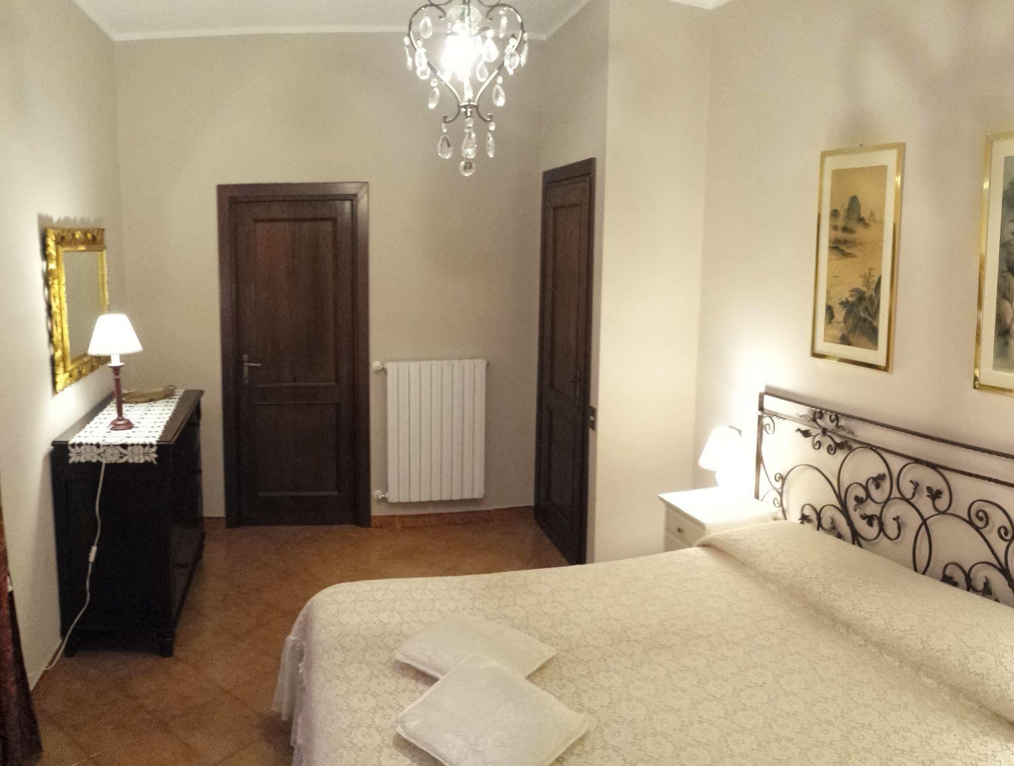 Al Vecchio Olivo Bed & Breakfast Frascati Bagian luar foto