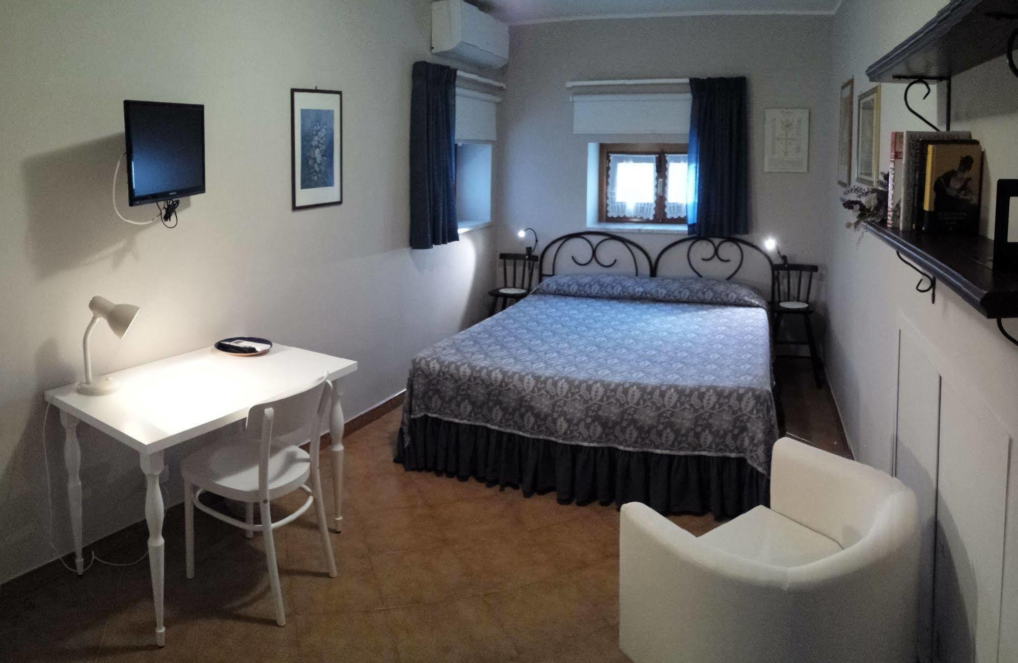 Al Vecchio Olivo Bed & Breakfast Frascati Bagian luar foto