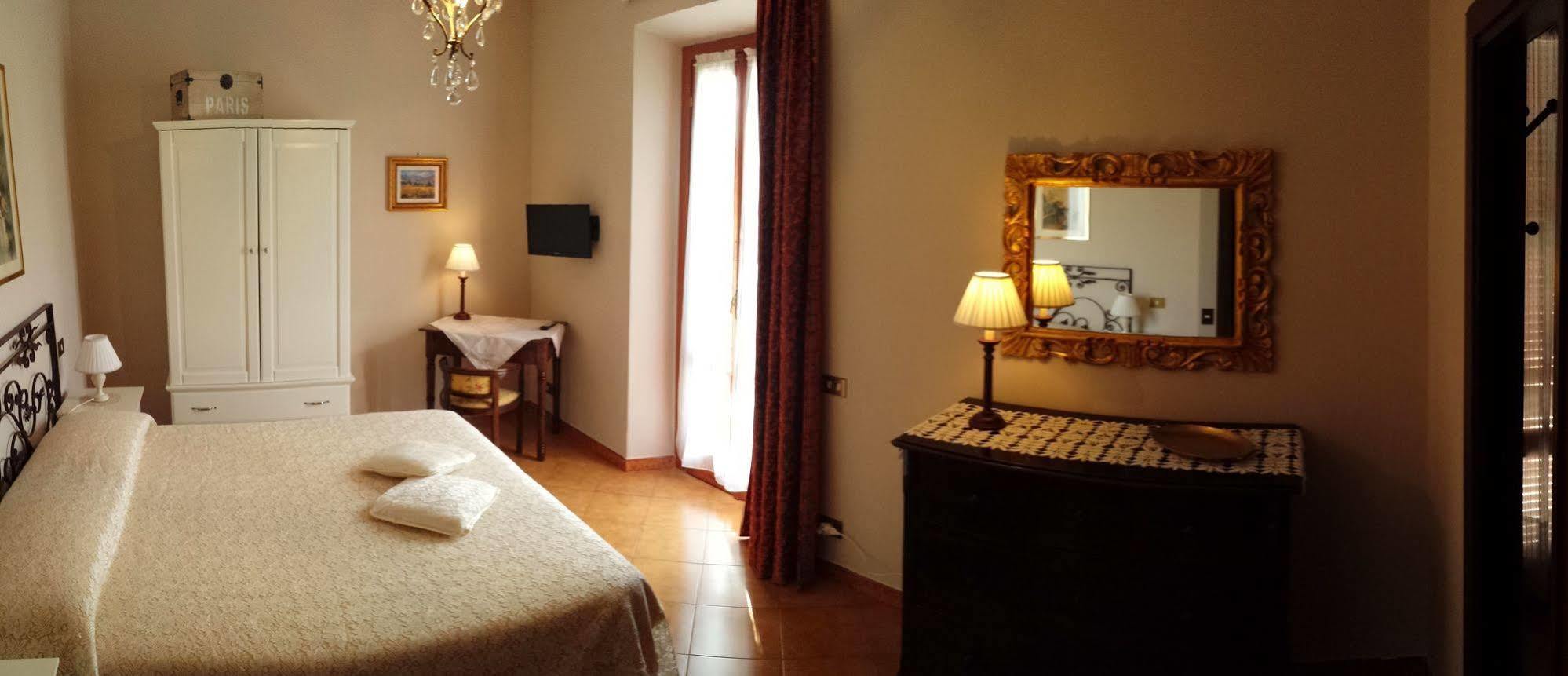Al Vecchio Olivo Bed & Breakfast Frascati Bagian luar foto